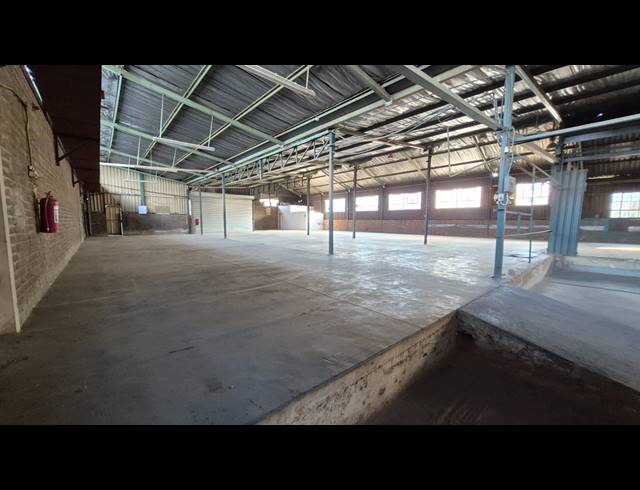 1,149M² FACTORY TO LET IN ANDERBOLT